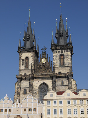 Place de la Vieille Ville : l'église Notre-Dame du Týn