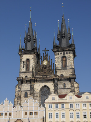 Place de la Vieille Ville : l'église Notre-Dame du Týn